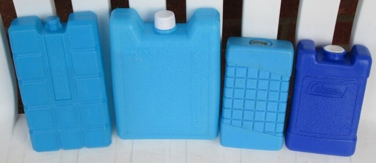 image for REUSEABLE, FREEZER ICE BLOCKS, 4, IDEAL FREEZER/COOLER/PICNIC BAG/TRAVEL/KEEPS FOOD FRESHER
