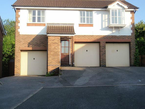 image for Contractors, Visitors, 2 Bed Short Stay, Mapperley Apartment from 95 pounds Week each, Parking, WiFi