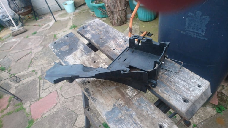 Yamaha dt 125 battery box 
