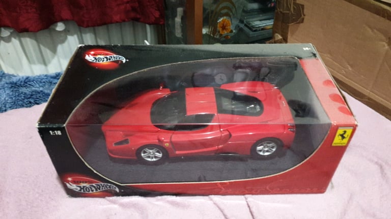1:18 scale models