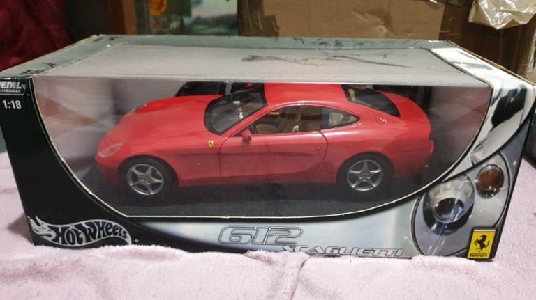 1:18 scale models