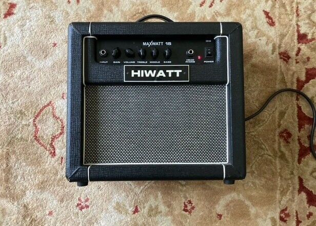 Hiwatt Maxwatt Hurricane 15 practice combo