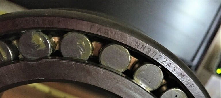 Cylindrical Roller Bearing NN3022-D-TVP-SP-XL