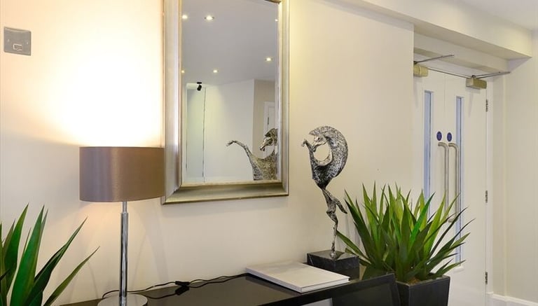 Short Term Let. Fully furnished Studio in Hyde Park available now!!!