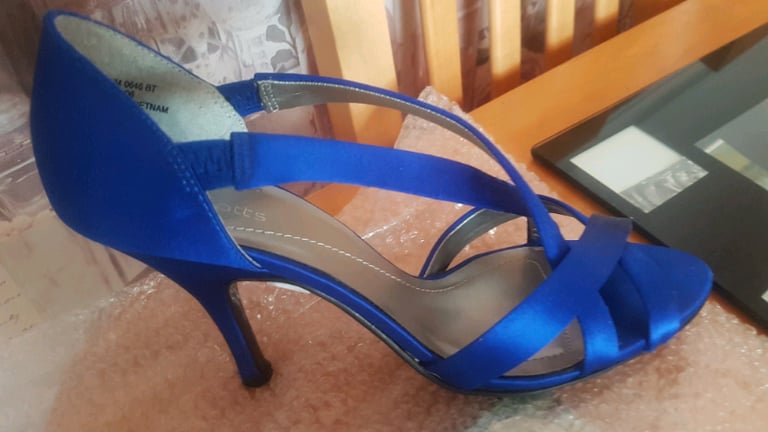 Ladies shoes