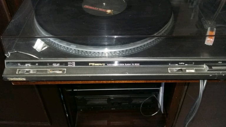 Technics turntable SLBD22