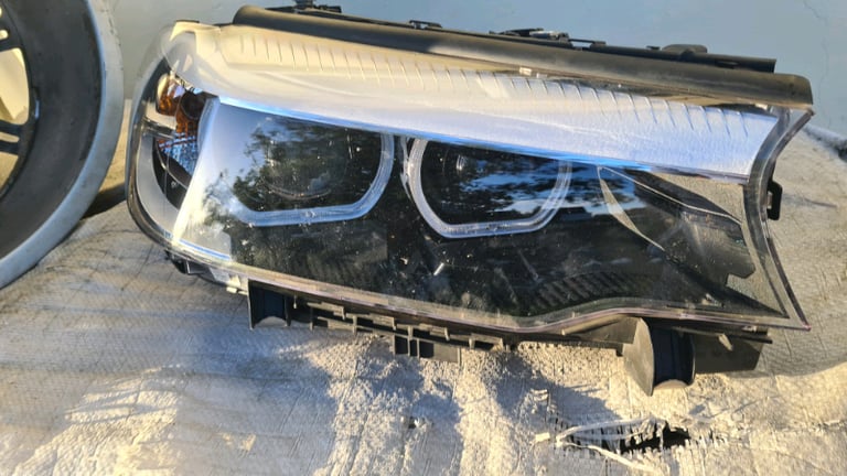 BMW 5 SERIES - G30/ G31 - LED HEADLIGHT - DRIVERSIDE - COMPLETE
