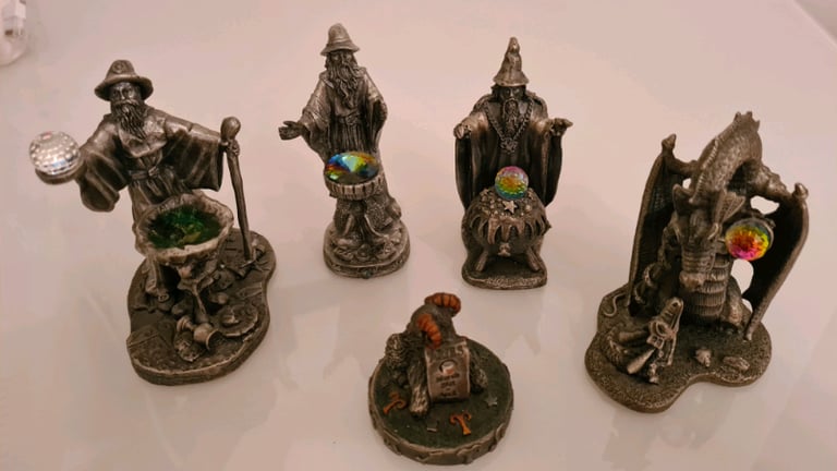 image for Various mystical tutor mint ornaments