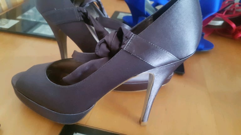 Ladies shoes