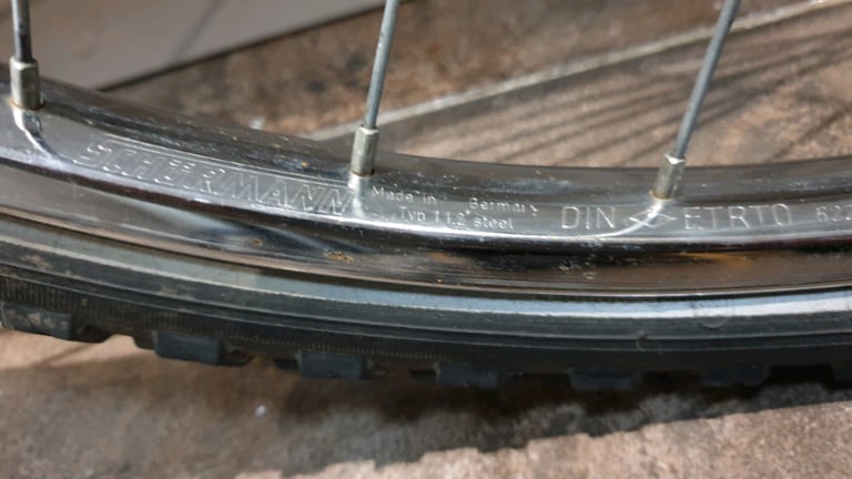 700x38C Wheel set