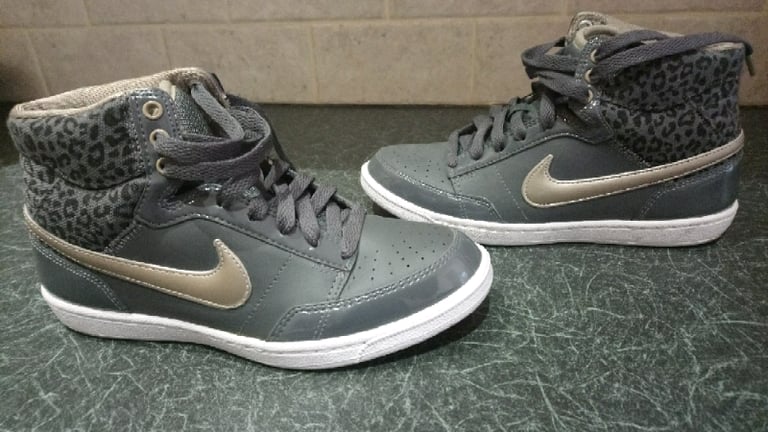 image for Nike Sneakers