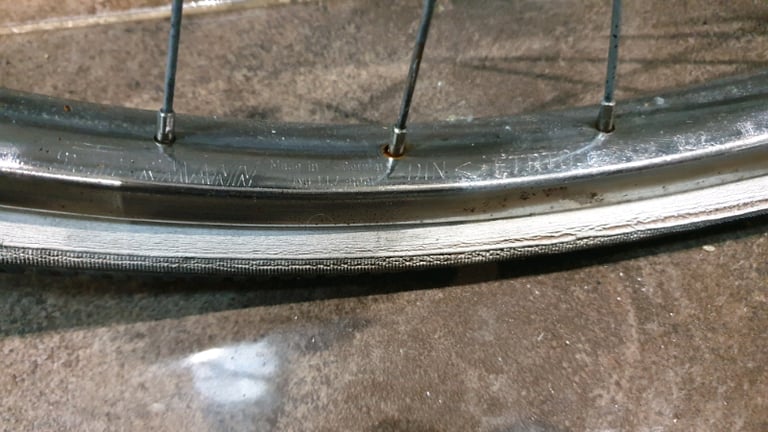 700x38C Wheel set
