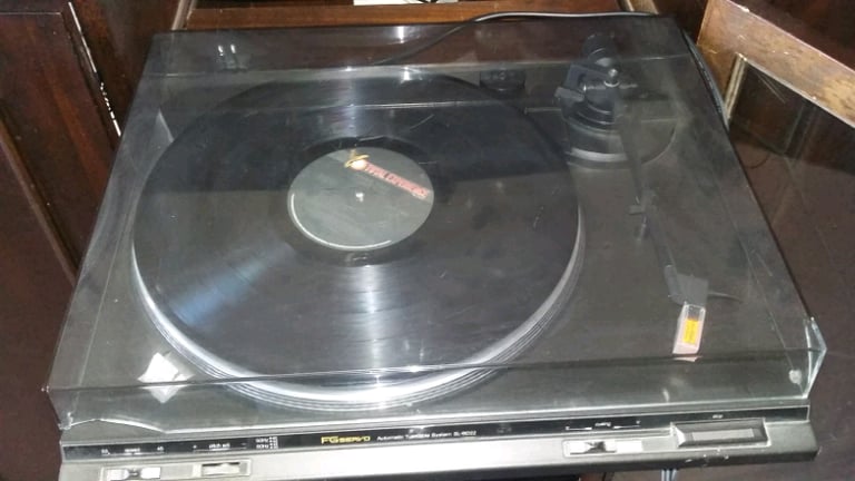 Technics turntable SLBD22