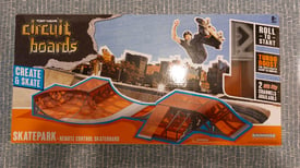Circuit Boards Skate Park Set 