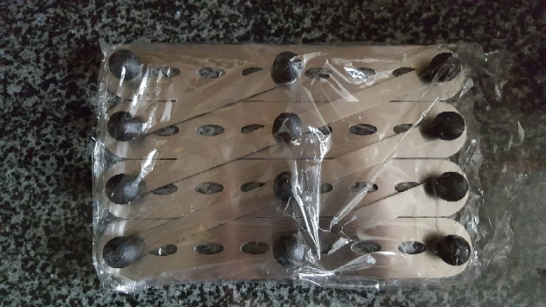 STAINLESS STEEL Expandable Trivet NEW in Box