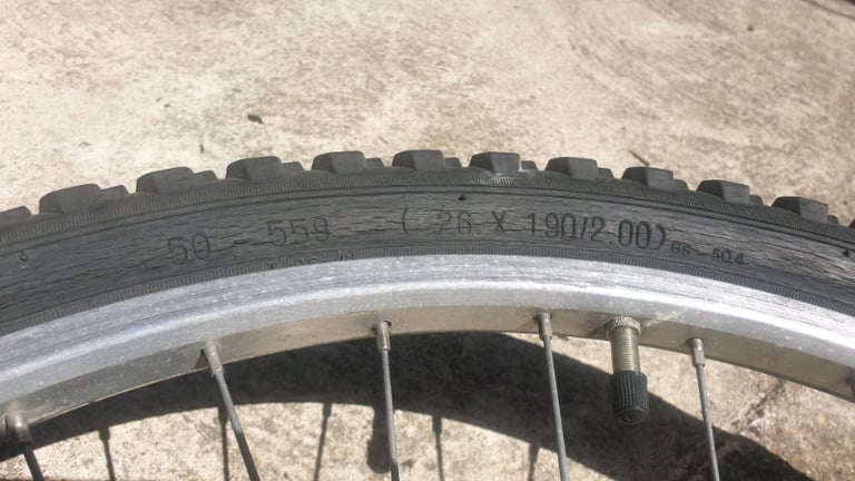 quick-release wheel 26"