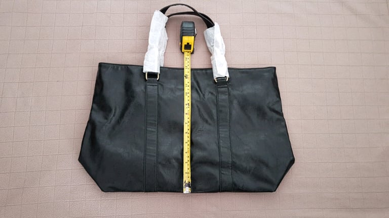 image for Mark's and Spencer Shopper 