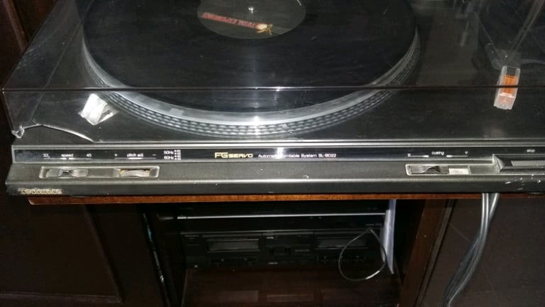 Technics turntable SLBD22