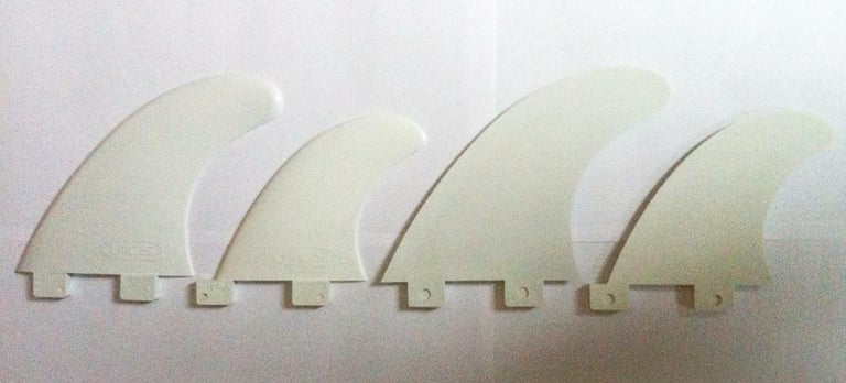 Surfboard Fins FCS Set of 3 black or white surf fin. Singles & Quads also available