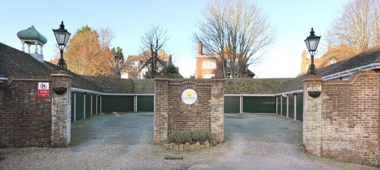 Garages to rent: Metropole Road, Folkestone CT20 2XL - GATED SITE, INTERNAL LIGHTS & POWER SOCKETS