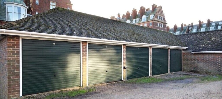 Garages to rent: Metropole Road, Folkestone CT20 2XL - GATED SITE, INTERNAL LIGHTS & POWER SOCKETS