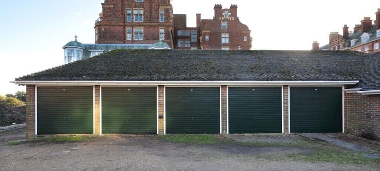 Garages to rent: Metropole Road, Folkestone CT20 2XL - GATED SITE, INTERNAL LIGHTS & POWER SOCKETS