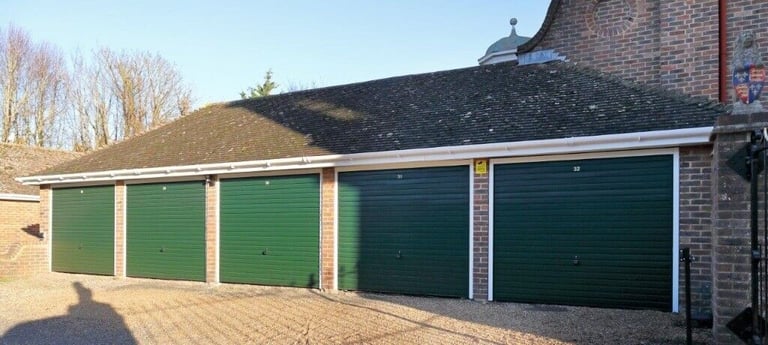 Garages to rent: Metropole Road, Folkestone CT20 2XL - GATED SITE, INTERNAL LIGHTS & POWER SOCKETS