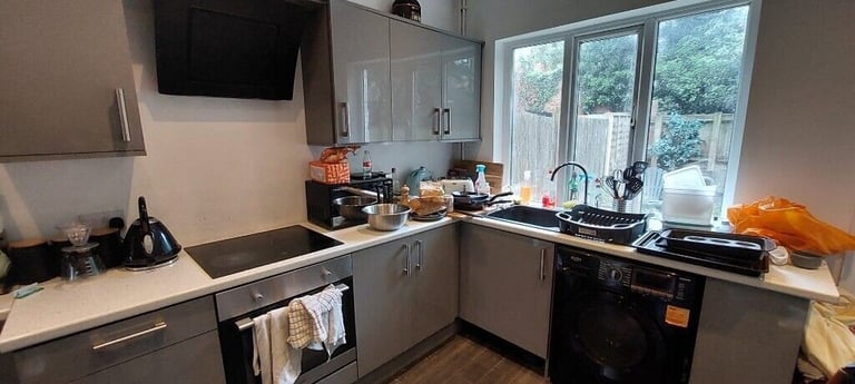 Rooms to rent for 2024/2025 on Alfreton Rd NG7 all bills included 