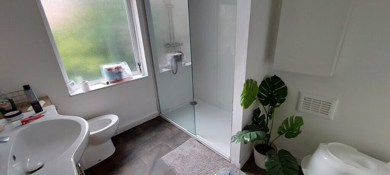 Rooms to rent for 2024/2025 on Alfreton Rd NG7 all bills included 