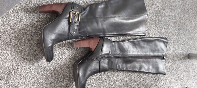 image for Black Ladies Boots