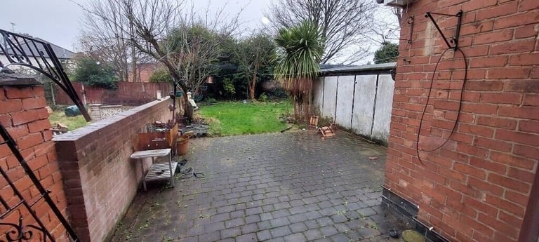 Large Double rooms available in a shared house all bills included