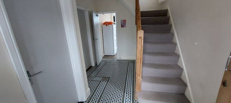 Large Double rooms available in a shared house all bills included