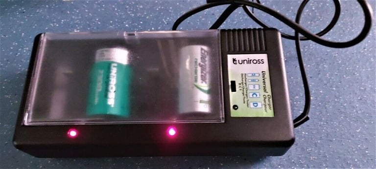 Uniross Multi Rechargeable Battery Charger - Black