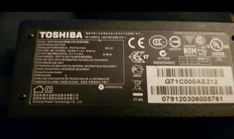 TOSHIBA LAPTOP ADAPTER part number pa3714u-1aca