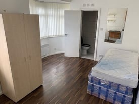 LARGE STUDIO TO RENT, NW10 0JT, Brent