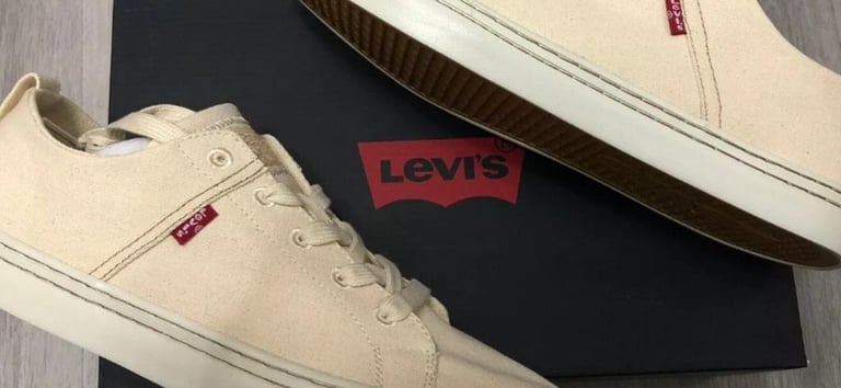 image for Levi’s Sherwood Low Canvas Trainers size 5