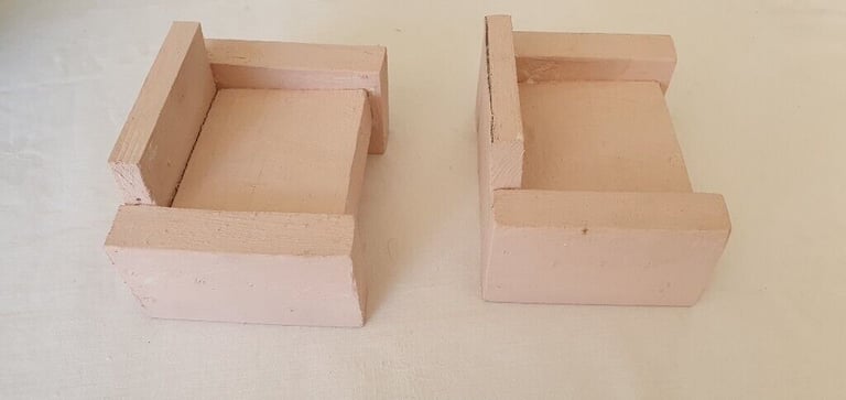 Doll's house furniture 