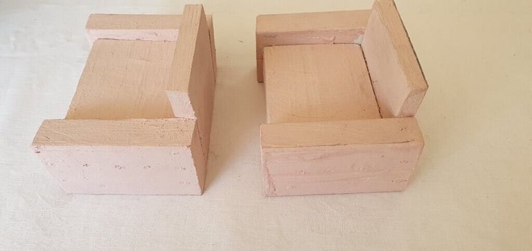 Doll's house furniture 