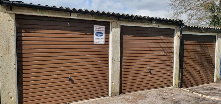 Garage/Parking/Storage: Nuttingtons r/o 21, Leckhampstead, Newbury RG20 8QL