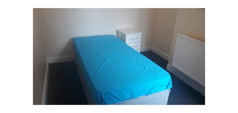 Emergency Accommodation at B8 1DW, Single room available! Universal Credit Applicants accepted