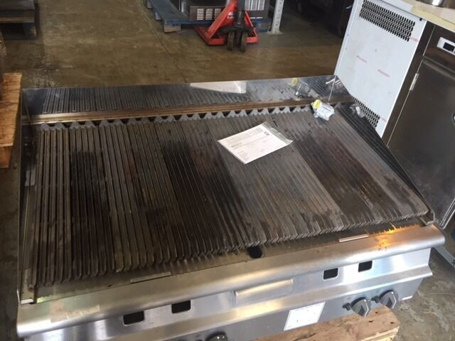 Falcon Dominator Plus Chargrill G31225