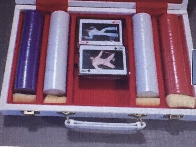 VERY RARE: Viva Las Vegas Elvis Poker Set / Case **NEAR MINT CONDITION**