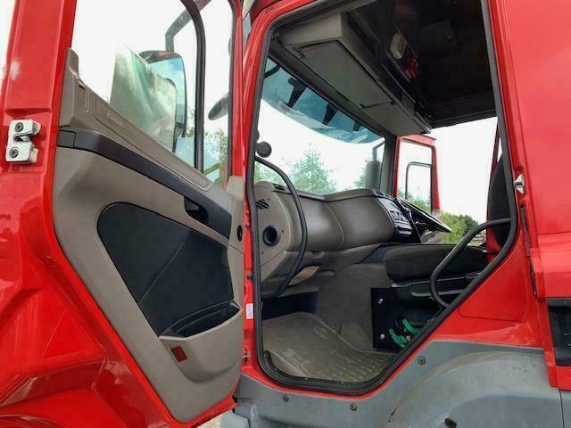 2013 DAF CF85.460 6X2 SPACECAB SMALL WHEEL MID LIFT AXLE T/UNIT
