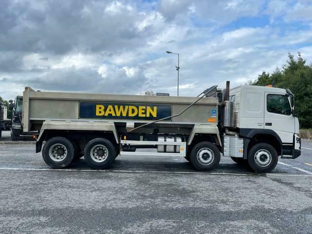 2014 VOLVO FM420 E6 S/CAB 8X4 TIPPER