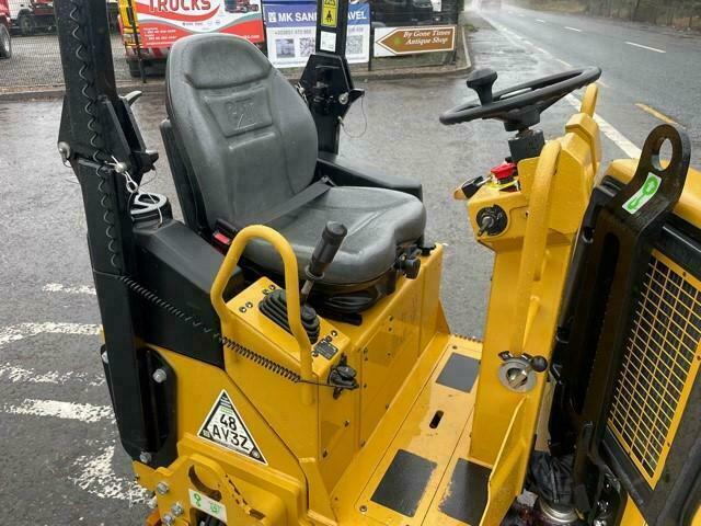 CATERPILLAR CB 1.7 900