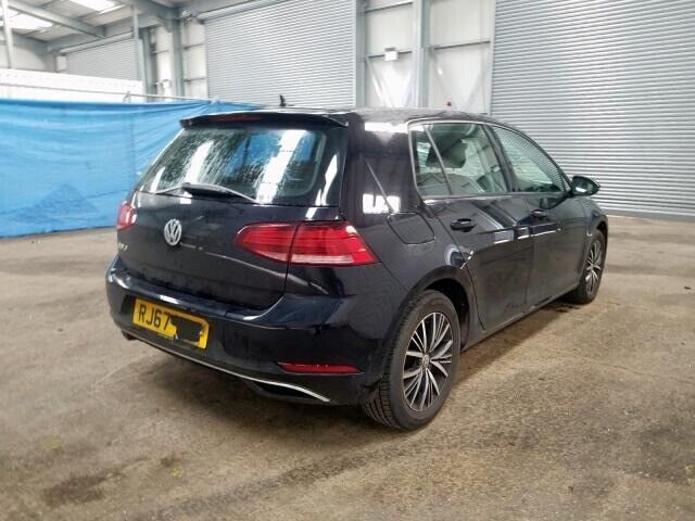 Vw Volkswagen Golf MK7 7.5 BREAKING SPARES AIRBAG LEATHER SEATS ALLOY DOORS AXLE HUBS CORNERS