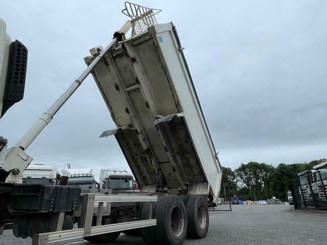 2012 DAF CF360 6X4 S/CAB TIPPER