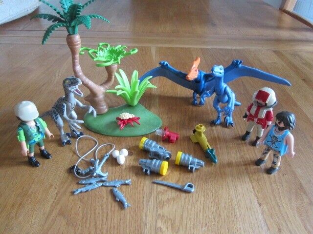 dinos dinosaurs sets 9430 can post | in Dursley, Gloucestershire |