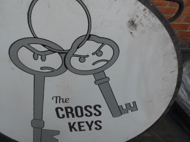Original metal Pub sign Man cave  CROSS KEYS  table top Sign etc 