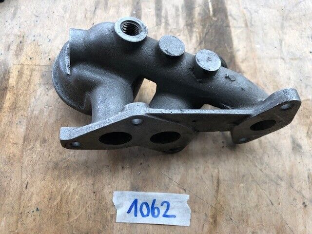 Oil filter support for Ferrari Testarossa